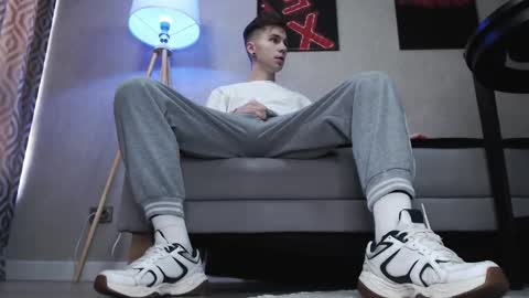 Snapshot of joseph__quinn chatting on 11.12.25 Master Joseph online show from 11.12.25