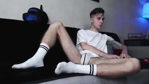 Snapshot of joseph__quinn chatting on 11.14.25 Master Joseph online show from 11.14.25