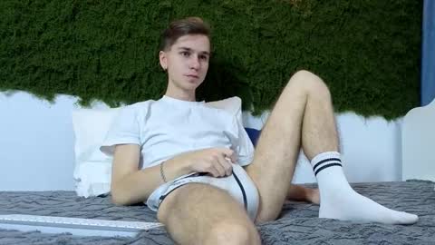 Snapshot of joseph__quinn chatting on 11.28.25 Master Joseph online show from 11.28.25