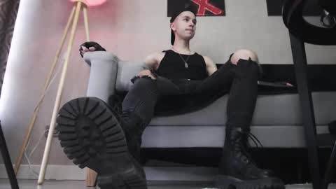 Snapshot of joseph__quinn chatting on 12.02.25 Master Joseph online show from 12.02.25