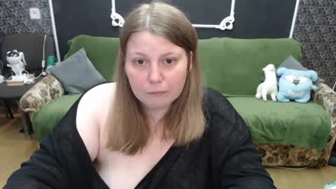 Snapshot of josiesun771 chatting on 06.19.26 josiesun771 online show from 06.19.26