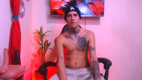 Snapshot of josue_linares chatting on 05.20.26 josue_linares online show from 05.20.26