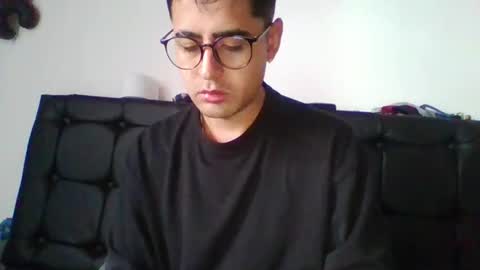 Snapshot of josux8 chatting on 04.16.26 josux8 online show from 04.16.26