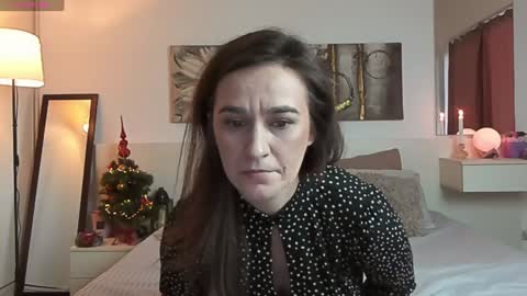 Snapshot of joycasidy chatting on 01.04.25 CassidyJoy online show from 01.04.25