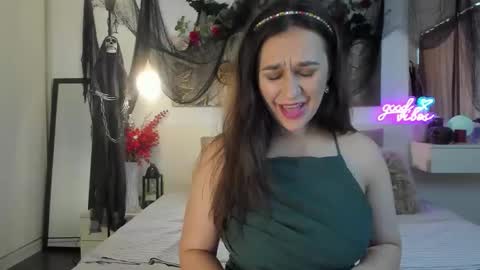 Snapshot of joycasidy chatting on 10.20.25 CassidyJoy online show from 10.20.25