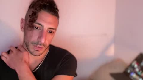 Snapshot of joyfulleyes chatting on 11.18.25 joyfulleyes online show from 11.18.25