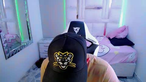 N I N O online show from 03.04.25