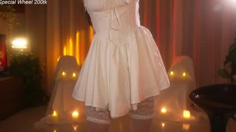 Jennifer Diaz online show from 11.12.25