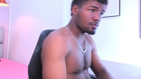 Snapshot of juan_123__ chatting on 12.22.25 Juan123 online show from 12.22.25