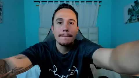 Snapshot of juan__jimenez chatting on 03.22.26 Juan online show from 03.22.26