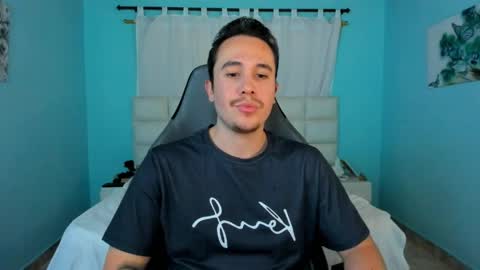 Snapshot of juan__jimenez chatting on 04.04.26 Juan online show from 04.04.26