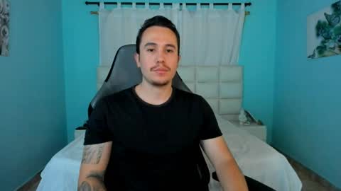 Snapshot of juan__jimenez chatting on 04.06.26 Juan online show from 04.06.26