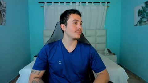 Snapshot of juan__jimenez chatting on 04.08.26 Juan online show from 04.08.26