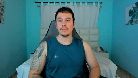 Snapshot of juan__jimenez chatting on 04.12.26 Juan online show from 04.12.26