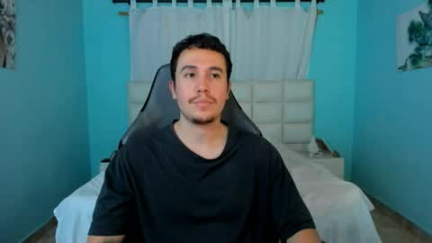Snapshot of juan__jimenez chatting on 04.14.26 Juan online show from 04.14.26