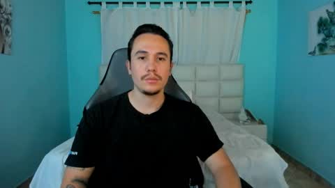 Snapshot of juan__jimenez chatting on 04.18.26 Juan online show from 04.18.26