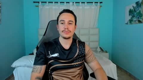 Snapshot of juan__jimenez chatting on 04.22.26 Juan online show from 04.22.26