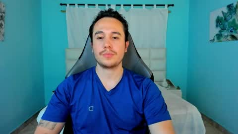 Snapshot of juan__jimenez chatting on 05.11.26 Juan online show from 05.11.26
