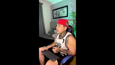 juan_alvarez18 online show from 02.18.26