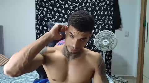 juan_gomez_1 online show from 11.13.25