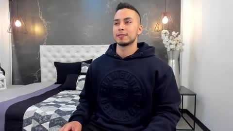 juan_muscle online show from 11.14.25