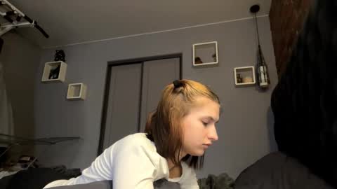 Lola online show from 10.25.25