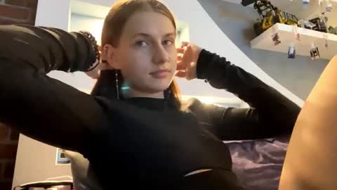 Lola online show from 11.12.25