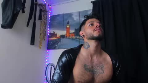 Juan Esteban online show from 03.04.25