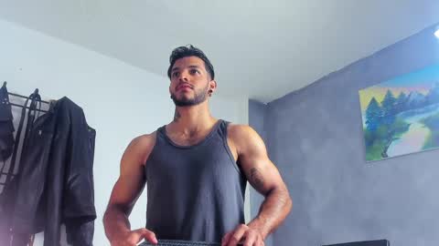 Juan Esteban online show from 05.05.26