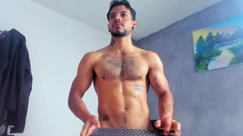Juan Esteban online show from 05.13.26