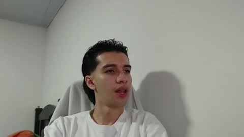 Snapshot of juanboytw chatting on 03.08.25 juanboytw online show from 03.08.25