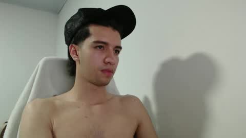 Snapshot of juanboytw chatting on 03.12.25 juanboytw online show from 03.12.25