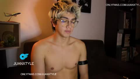 Snapshot of juancamroom chatting on 06.02.26 . online show from 06.02.26