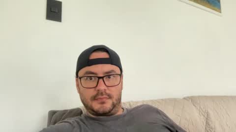 juanchom online show from 10.24.25