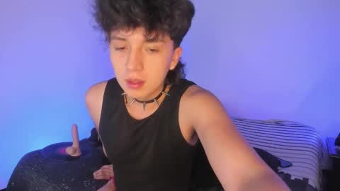 Snapshot of juandaaa__ chatting on 12.18.25 juandaaa__ online show from 12.18.25