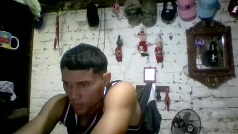 Snapshot of juandavid7261913970 chatting on 11.01.25 juandavid7261913970 online show from 11.01.25