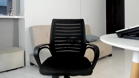 Juan Diego Uribe online show from 10.23.25