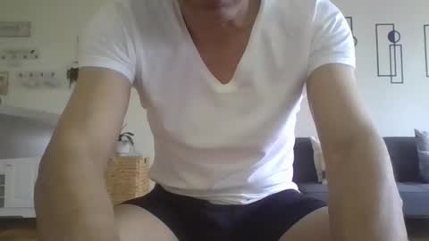 Snapshot of juanearth1 chatting on 05.20.26 juanearth1 online show from 05.20.26