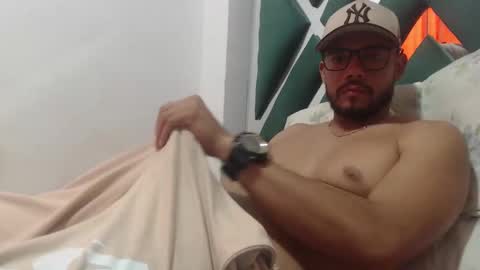 juanfe_style online show from 11.25.25