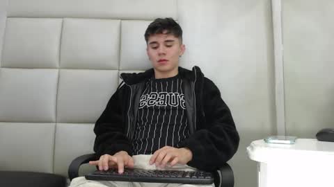 Snapshot of juangomm chatting on 01.15.26 JuanGomm online show from 01.15.26