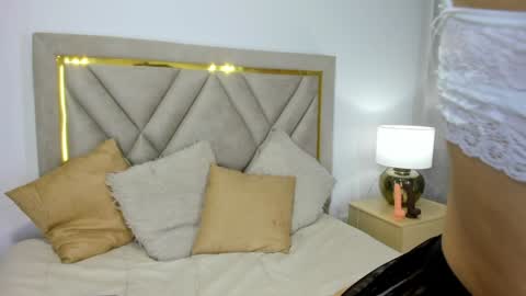 juanita_owens online show from 12.10.24