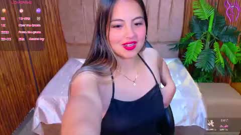 Snapshot of juanita_tay chatting on 07.30.26 JUANITA online show from 07.30.26