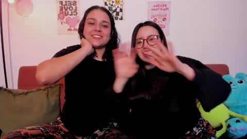 juanitaaa_ online show from 04.22.26