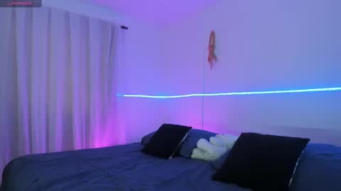 Blue online show from 02.17.25