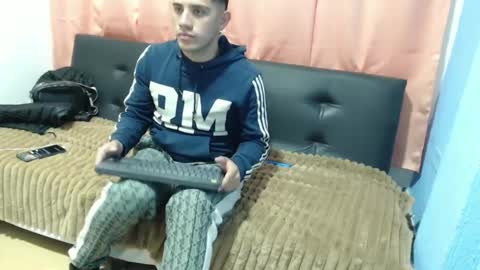 Snapshot of juanperez1999777 chatting on 09.14.25 juanperez1999777 online show from 09.14.25