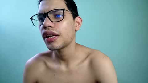 Snapshot of juansuarez204 chatting on 12.22.24 juansuarez204 online show from 12.22.24