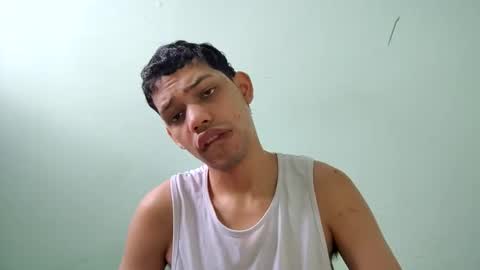 Snapshot of juansuarez204 chatting on 02.23.25 juansuarez204 online show from 02.23.25