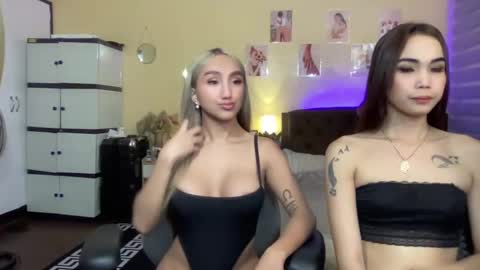 Snapshot of judiella chatting on 01.12.25 EloiseMoree online show from 01.12.25