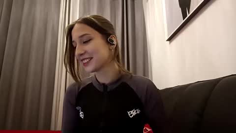 Hi Im Mia 18 years old online show from 09.27.25