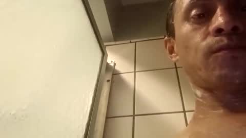 Snapshot of jugg2 chatting on 11.10.25 Jugg online show from 11.10.25